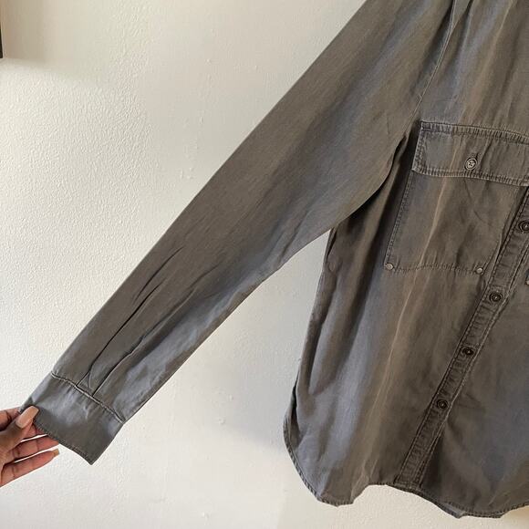 Paige Sophia Chambray Shirt Womens XS London Sky Gray Button Down Casual Classic - Picture 3 of 9